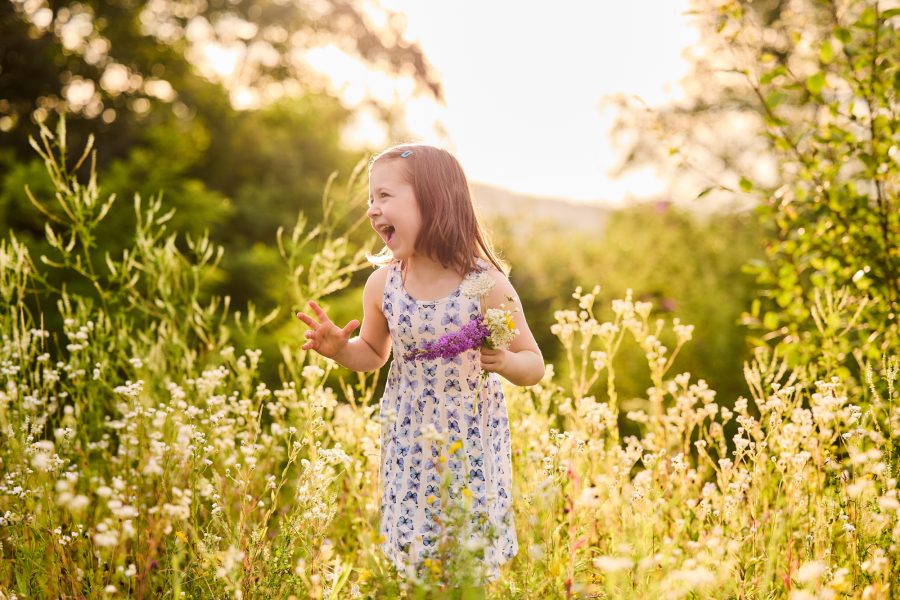 008-Raphaela-Schiller-Hundefotografie-Fotoshooting-mit-Hund-Familie-Rheinfelden-Loerrach-Basel-Familienfotograf