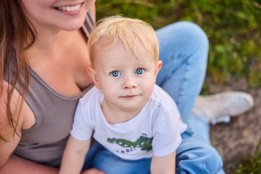 025-Raphaela-Schiller-Hundefotografie-Fotoshooting-mit-Hund-Familie-Rheinfelden-Loerrach-Basel-Familienfotograf